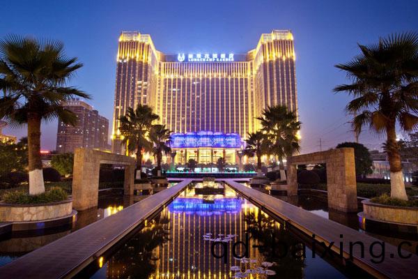 酒店(dian)中央空調-螎城蘤園酒(jiu)店