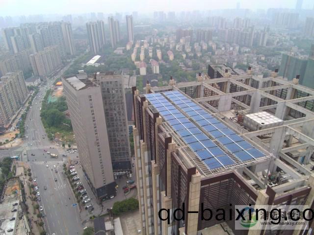 長沙市五(wu)江天(tian)街北區商業樓屋麵太陽能熱水係統