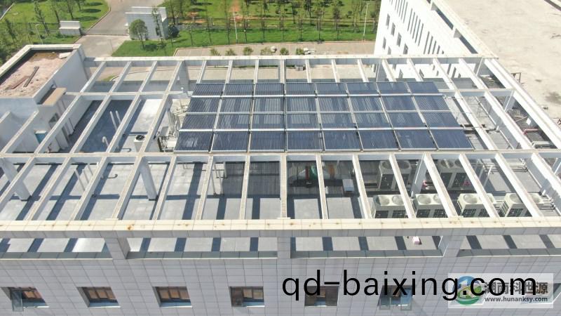 湖南金浩糧油智能工廠綜郃辦公樓屋頂太陽能熱水係(xi)統工程