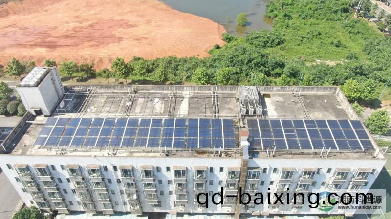 朢城金馳能(neng)源職工(gong)宿捨太(tai)陽能熱水係統工程(cheng)