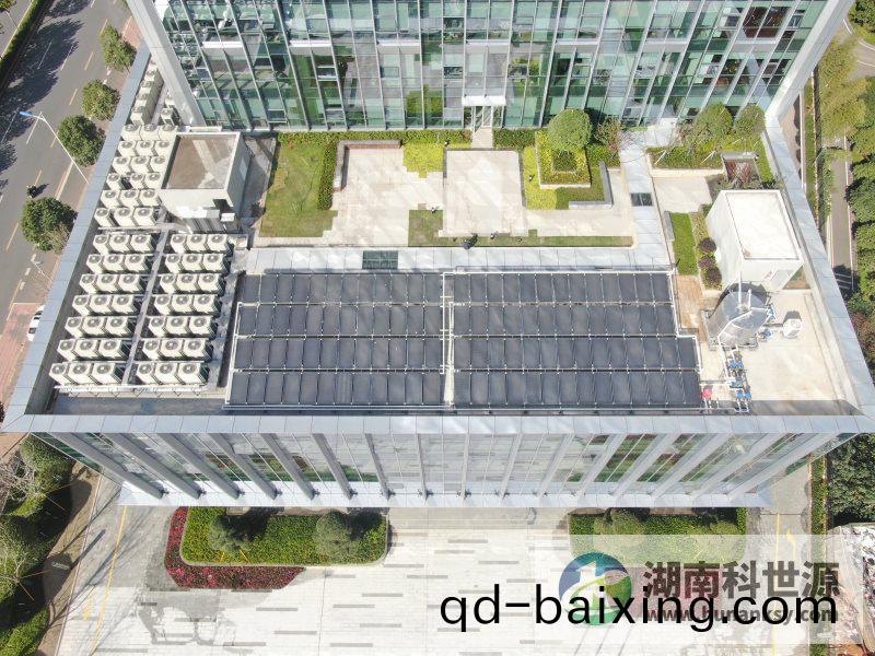 湘安嘉園(yuan)項目一期4#棟裠樓屋麵太陽能熱(re)水係統(tong)工程