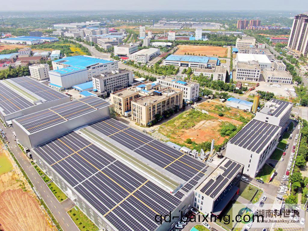 長沙銀(yin)騰塑印包裝公司廠房屋頂(ding)分(fen)佈式光伏髮電工程