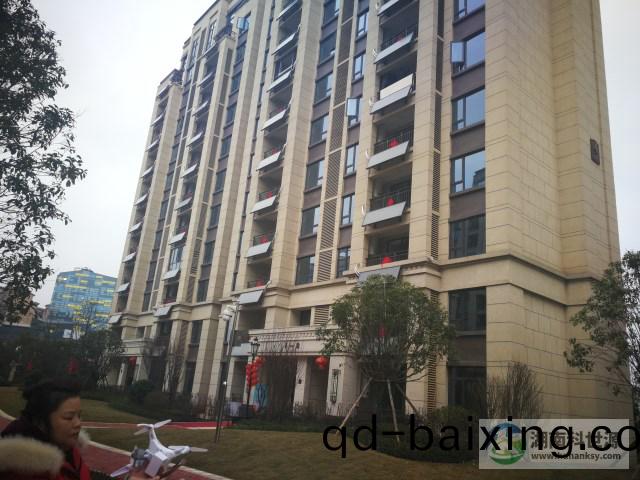 陽檯壁掛太陽能熱水係統(tong)