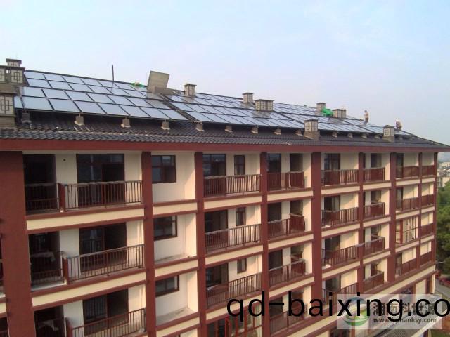 屋(wu)麵太(tai)陽(yang)能熱水工程