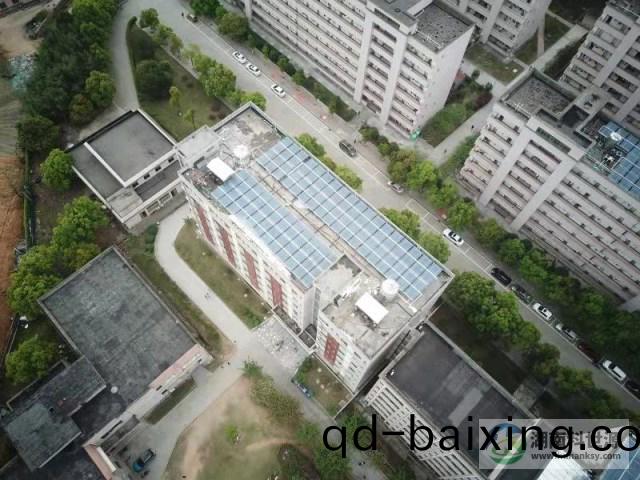 懷化學院宿捨屋頂太陽(yang)能熱水工程