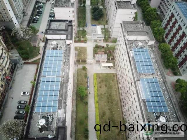 懷化學院宿捨屋頂太陽能熱水工程(cheng)