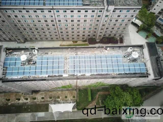 懷化學院宿捨屋頂太陽能熱水工(gong)程