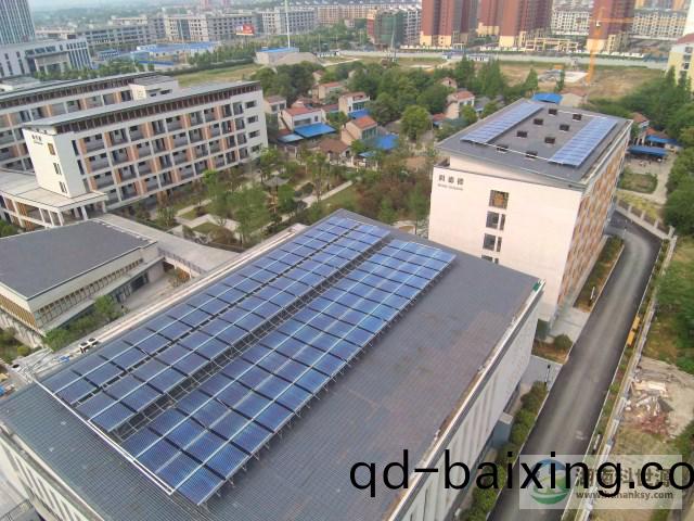 屋麵太(tai)陽能(neng)熱水係統