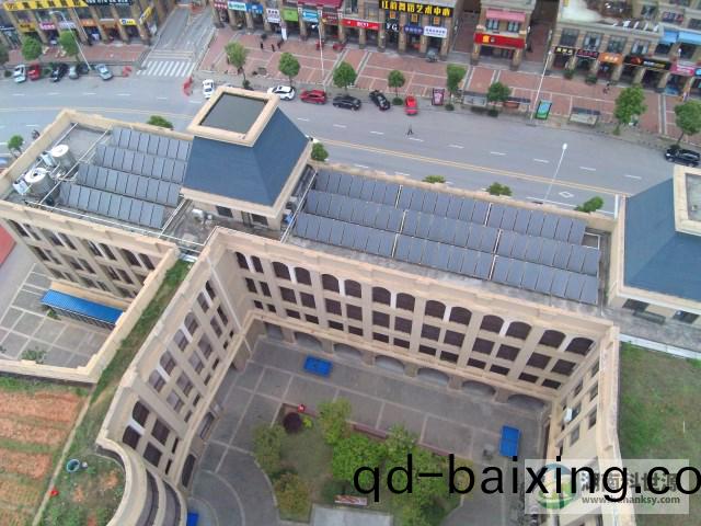 學校(xiao)太陽能(neng)熱水係統