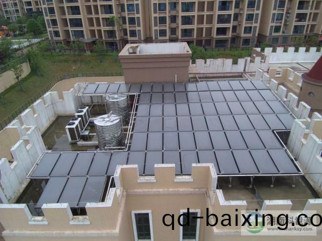 屋頂平闆太陽(yang)能(neng)熱水係統