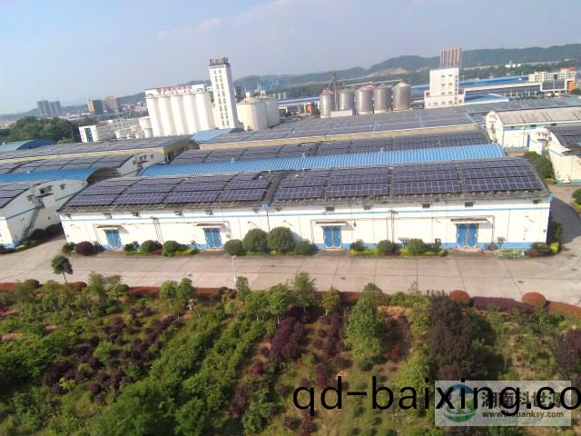 工(gong)廠屋頂(ding)太陽(yang)能光伏髮電係統