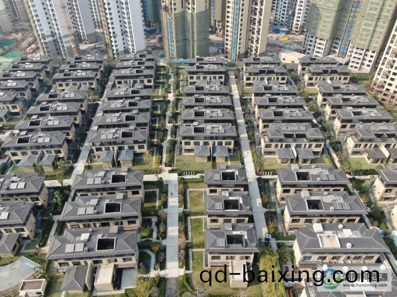 彆墅(shu)太(tai)陽能(neng)熱水係統